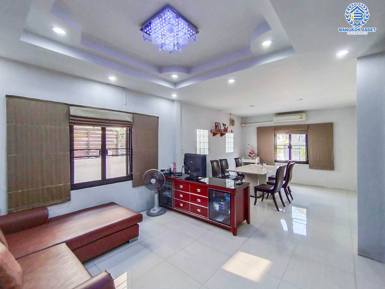 *****บ้านเดี่ยวมือสอง ม.ชัยพฤกษ์ รามอินทรา เนื้อที่มากถึง 77 ตร.ว. ฟังก์ชัน 3 ห้องนอน 3 ห้องน้ำ จอดรถได้ 5 คัน บ้านสวย ต่อเติมเต็มพื้นที่ พร้อมเข้าอยู่ได้ทันที บนทำเลศักยภาพ เชื่อมต่อได้หลายเส้นทาง ใกล้ทางด่วน "วัชรพล" และเซ็นทรัลรามอินทรา